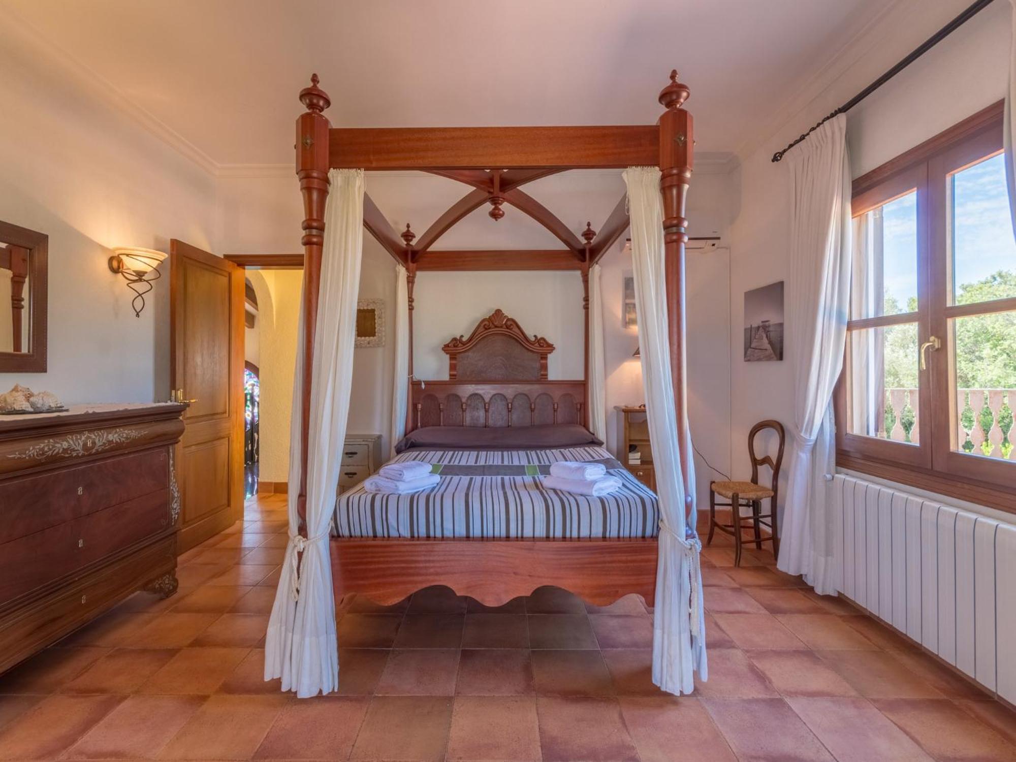 Charming In Arta
