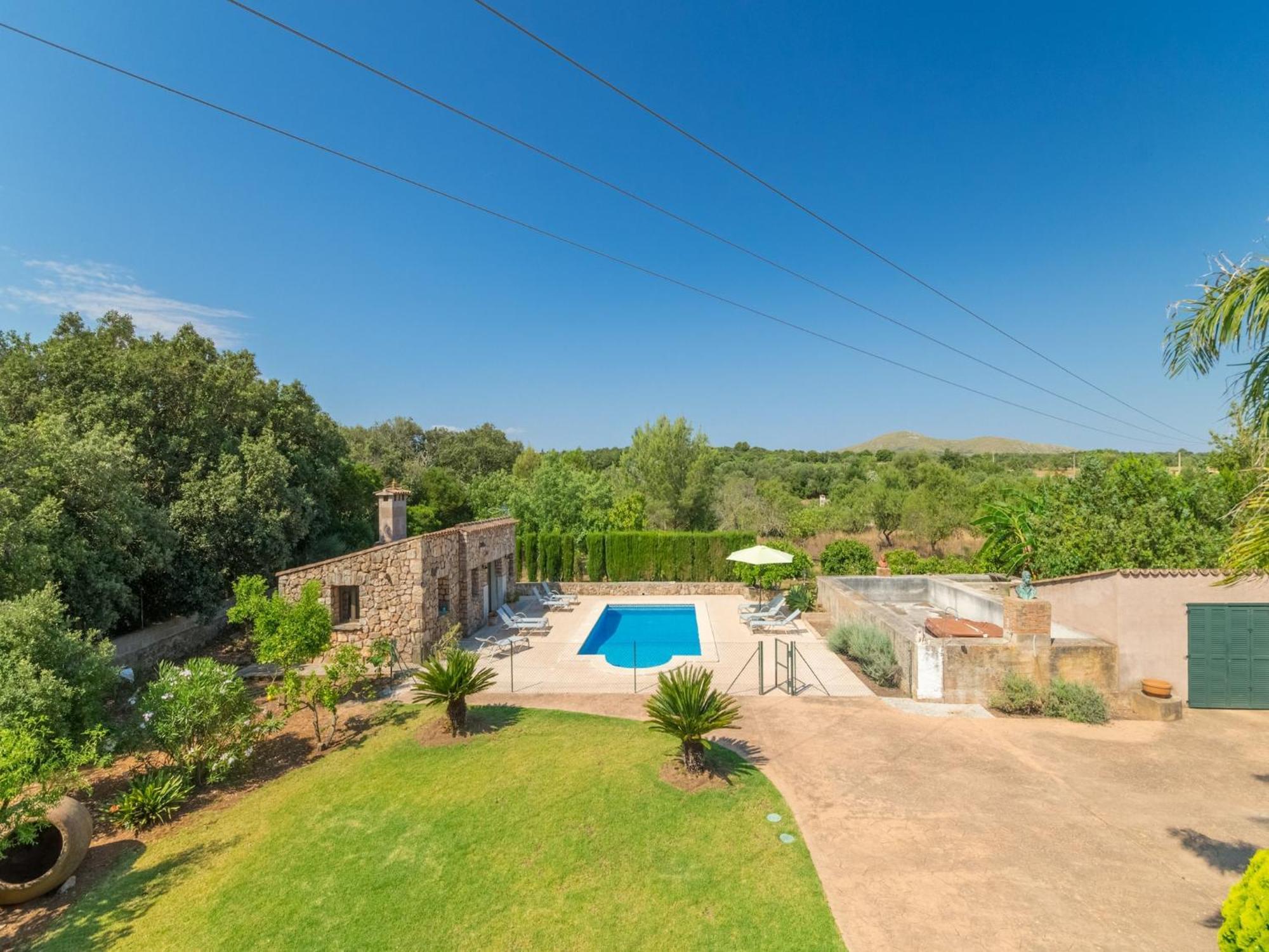 Charming In Holiday home